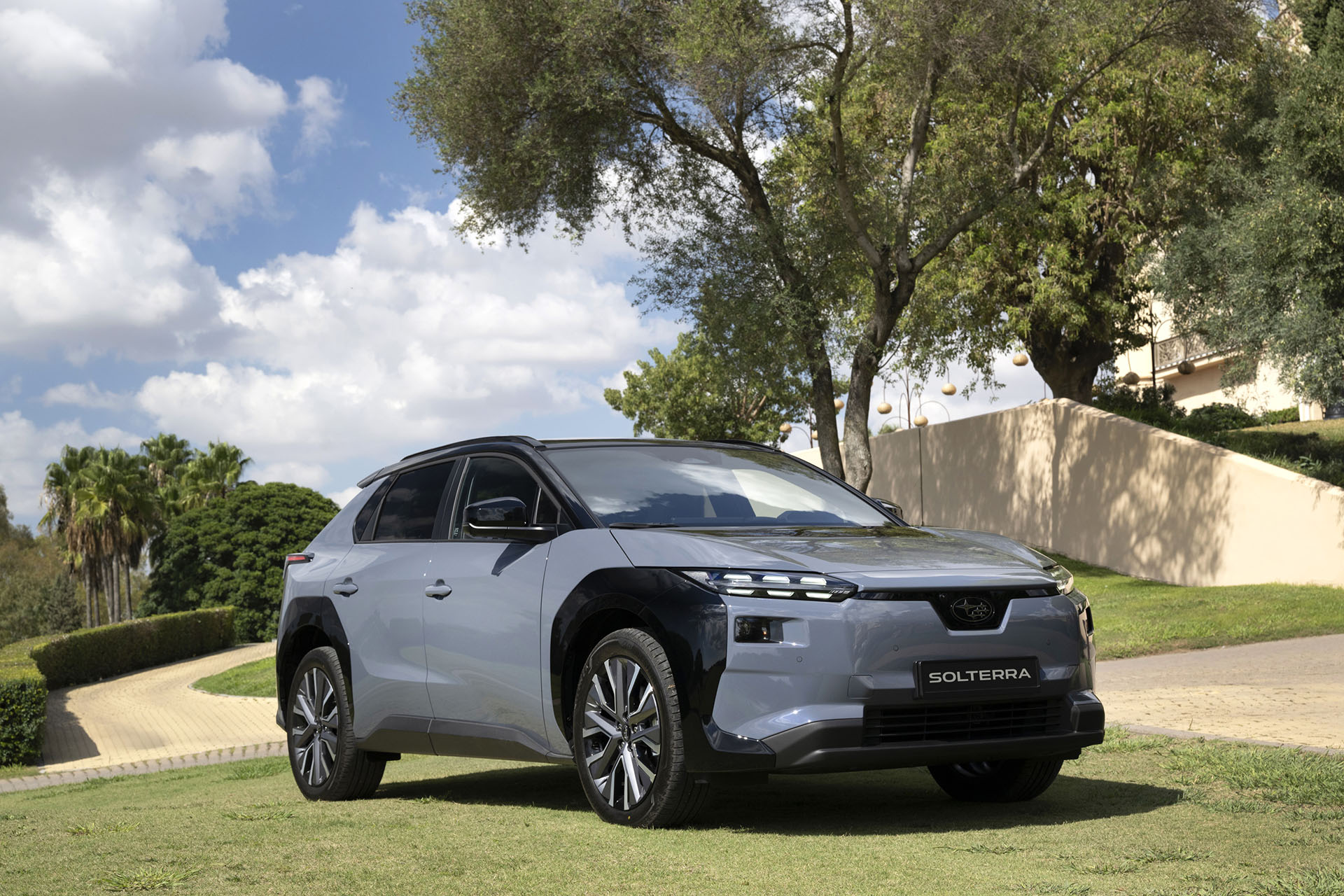 Subaru Solterra AWD Executive+ 2026 - nové auto na objednávku - EuroCNG